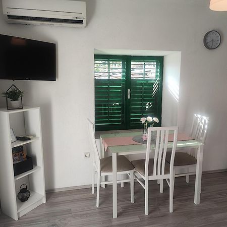 Ostrvica Apartment Mari מראה חיצוני תמונה