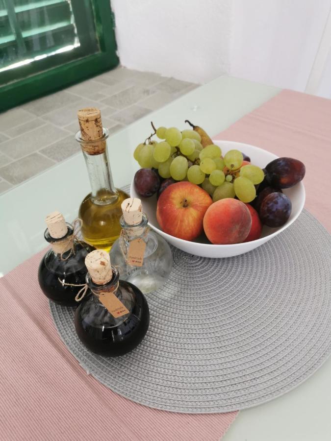Ostrvica Apartment Mari מראה חיצוני תמונה